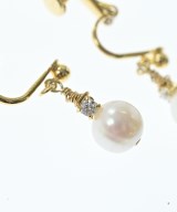 HUMAN WOMAN（ヒューマン　ウーマン）ピアス・イヤリング 白 サイズ:- レディース/2200642734877