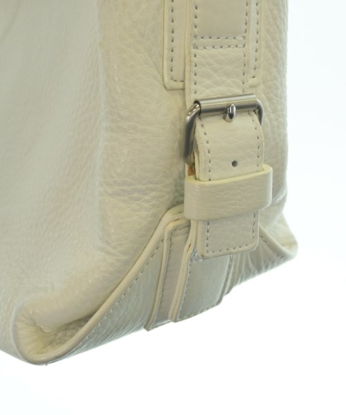 Accessoires De Mademoiselle（アクセソワドゥマドモワゼル）ショルダーバッグ 白 サイズ:- レディース/2200644149020