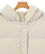 VIVIENNE TAM（ヴィヴィアンタム）ダウンジャケット/ダウンベスト ベージュ サイズ:38(M位) レディース/2200646064017