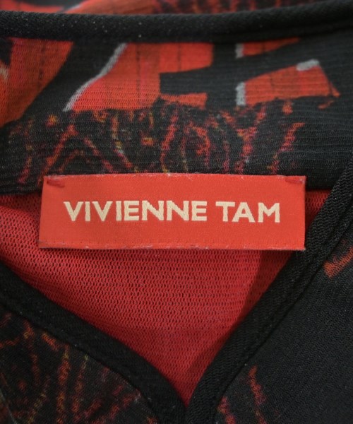 VIVIENNE TAM（ヴィヴィアンタム）Tシャツ・カットソー 赤 サイズ:38(M位) レディース/2200709024071