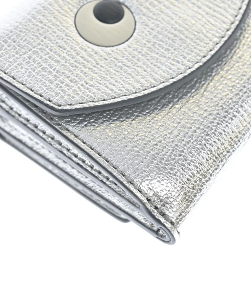 ANYA HINDMARCH（アニヤ　ハインドマーチ）財布・コインケース シルバー サイズ:- レディース/2200618880119