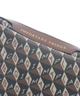 ANYA HINDMARCH（アニヤ　ハインドマーチ）ポーチ 茶 サイズ:- レディース/2200606294065