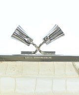 ANYA HINDMARCH（アニヤ　ハインドマーチ）ショルダーバッグ 白 サイズ:- レディース/2200668868051