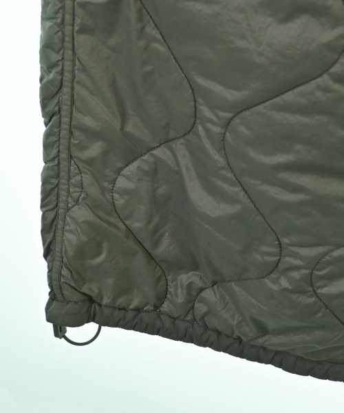 C.P COMPANY（シーピーカンパニー）その他 カーキ サイズ:L メンズ/2200657251017