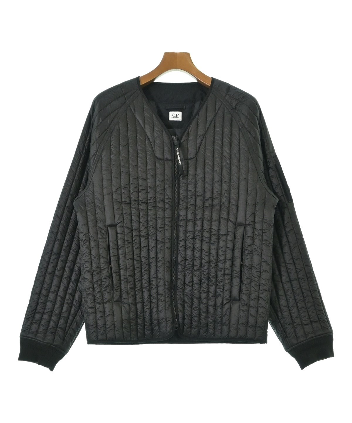 【美品】C.P. COMPANY CPカンパニーダウンベスト C.P COMPANY（シーピーカンパニー）ダウンジャケット/ダウンベスト 黒
