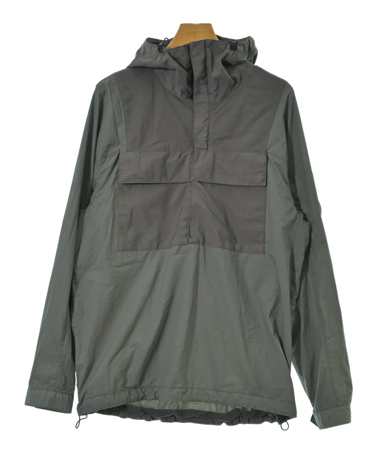 CP COMPANY グレー マウンテンパーカー C.P COMPANY（シーピーカンパニー）マウンテンパーカー グレー サイズ
