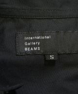 International Gallery BEAMS（インターナショナルギャラリービームス）カジュアルシャツ 黒 サイズ:S メンズ/2200730840466