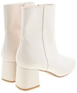 INDIVI（インディヴィ）ブーツ ベージュ サイズ:24.5cm レディース/2200657419240