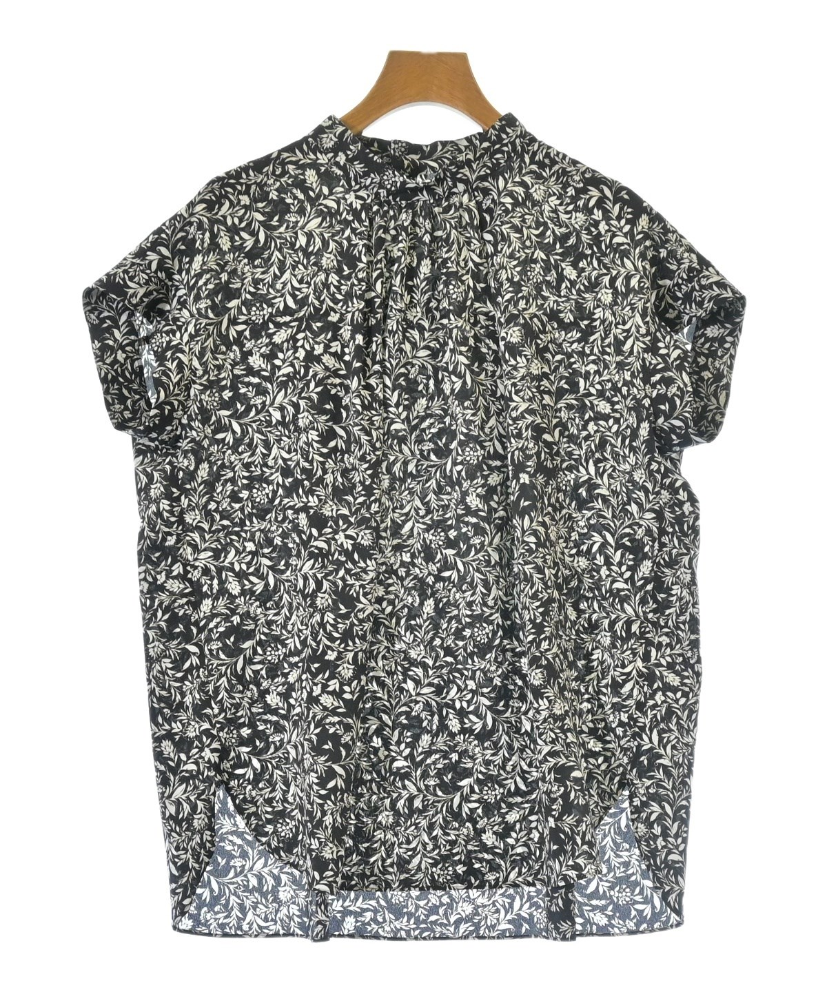 UNTITLED（アンタイトル）ブラウス 黒 サイズ:3(L位) レディース