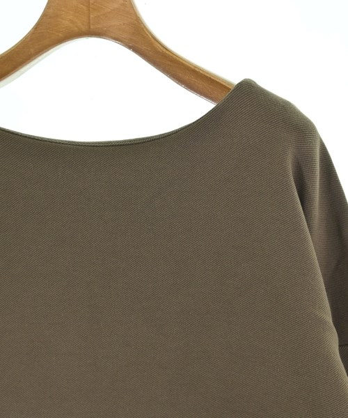 NATURAL BEAUTY BASIC（ナチュラルビューティーベーシック）Tシャツ・カットソー 茶 サイズ:M レディース/2200632481088