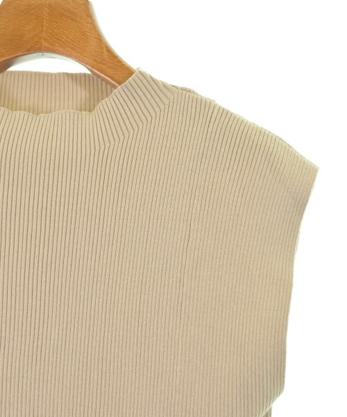 NATURAL BEAUTY BASIC（ナチュラルビューティーベーシック）ニット・セーター ベージュ サイズ:F レディース/2200620344142