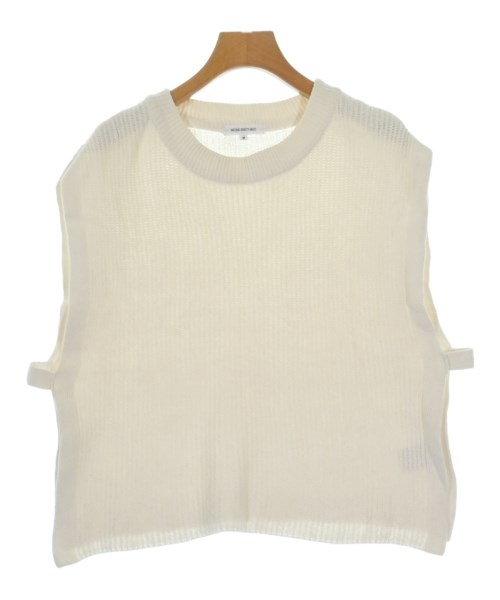 NATURAL BEAUTY BASIC(ナチュラルビューティーベーシック)ベスト 白 サイズ:M/2200647361030