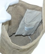 YAECA（ヤエカ）ショルダーバッグ ベージュ サイズ:- メンズ/2200638644012