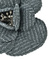 mina perhonen（ミナペルホネン）ブローチ・コサージュ グレー サイズ:- レディース/2200662250111