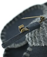 mina perhonen（ミナペルホネン）ブローチ・コサージュ グレー サイズ:- レディース/2200662250111