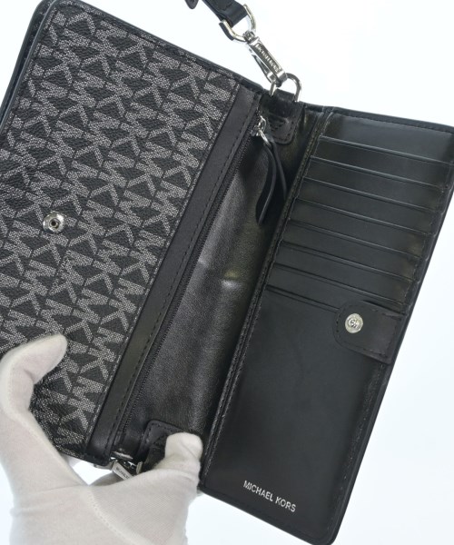 MICHAEL MICHAEL KORS（マイケルマイケルコース）ショルダーバッグ シルバー サイズ:- レディース/2200637685238