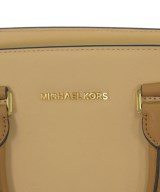 MICHAEL MICHAEL KORS（マイケルマイケルコース）ハンドバッグ ベージュ サイズ:- レディース/2200726106033