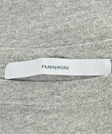FRAMeWORK（フレームワーク）Tシャツ・カットソー グレー サイズ:-(M位) レディース/2200612802025