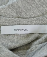 FRAMeWORK（フレームワーク）Tシャツ・カットソー グレー サイズ:-(M位) レディース/2200720863109