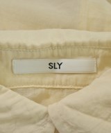 SLY（スライ）カジュアルシャツ ベージュ サイズ:F レディース/2200726606021