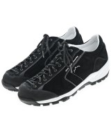 White Mountaineering スニーカー