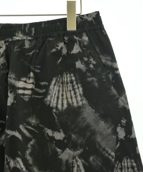 White Mountaineering（ホワイトマウンテニアリング）ショートパンツ 黒 サイズ:1(M位) メンズ/2200615874067