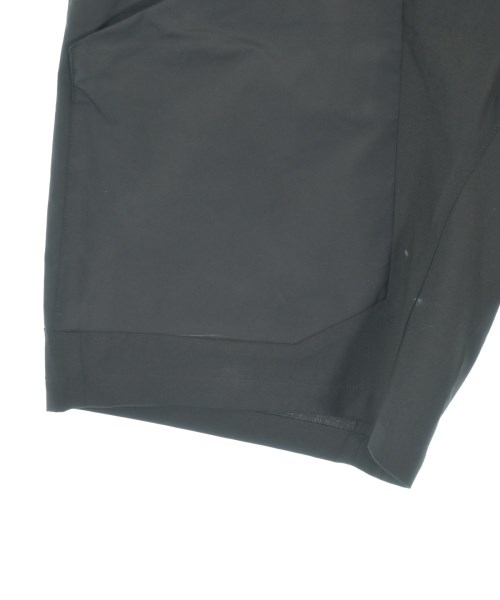 White Mountaineering（ホワイトマウンテニアリング）ショートパンツ 黒 サイズ:2(L位) メンズ/2200696863622