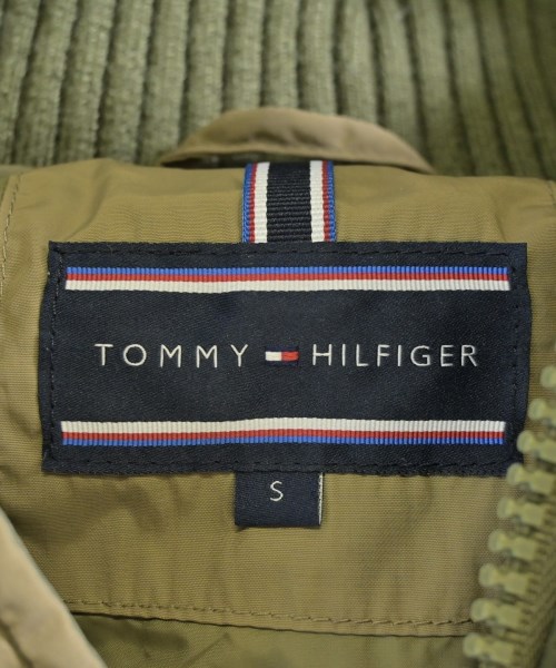TOMMY HILFIGER（トミーヒルフィガー）ダウンジャケット/ダウンベスト カーキ サイズ:S メンズ/2200687927012