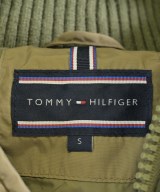 TOMMY HILFIGER（トミーヒルフィガー）ダウンジャケット/ダウンベスト カーキ サイズ:S メンズ/2200687927012