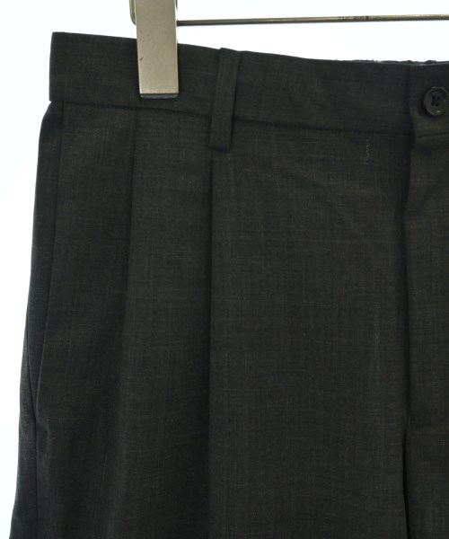 green label relaxing（グリーンレーベルリラクシング）スラックス グレー サイズ:M メンズ/2200646557236