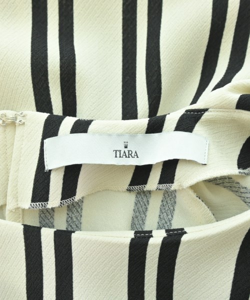 Tiara（ティアラ）ブラウス 白 サイズ:-(M位) レディース/2200657767013