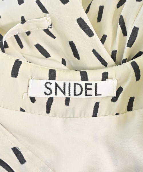 SNIDEL（スナイデル）ワンピース ベージュ サイズ:0(S位) レディース/2200613762038
