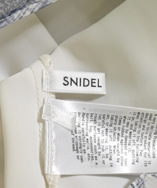 SNIDEL（スナイデル）ブラウス 白 サイズ:ONE レディース/2200673859013