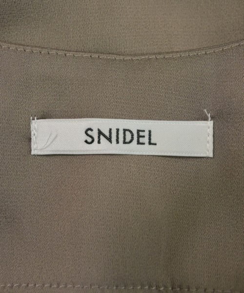 SNIDEL（スナイデル）ブラウス ベージュ サイズ:F レディース/2200693543060