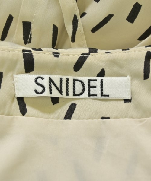 SNIDEL（スナイデル）ワンピース ベージュ サイズ:0(S位) レディース/2200701366018