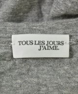 Tous les jours（トゥ　レ　ジュール）Tシャツ・カットソー グレー サイズ:-(M位) レディース/2200708731031