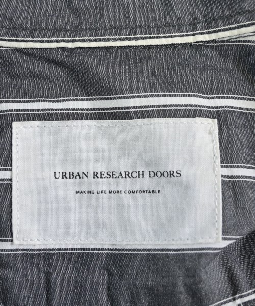 URBAN RESEARCH DOORS（アーバンリサーチドアーズ）カジュアルシャツ 黒 サイズ:40(L位) メンズ/2200636504127