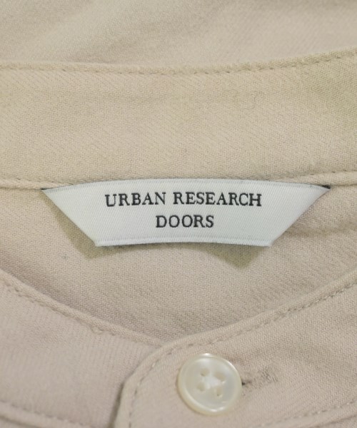 URBAN RESEARCH DOORS（アーバンリサーチドアーズ）カジュアルシャツ ベージュ サイズ:M メンズ/2200683003031