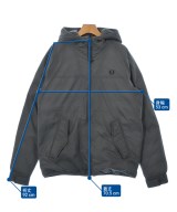 FRED PERRY（フレッドペリー）ダウンジャケット/ダウンベスト グレー サイズ:M レディース/2200635701015