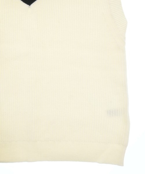 FRED PERRY（フレッドペリー）ベスト 白 サイズ:38(M位) レディース/2200616873052