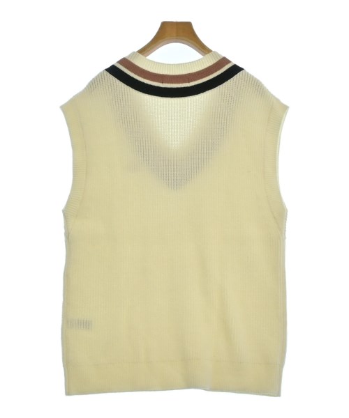 FRED PERRY（フレッドペリー）ベスト 白 サイズ:38(M位) レディース/2200716738015