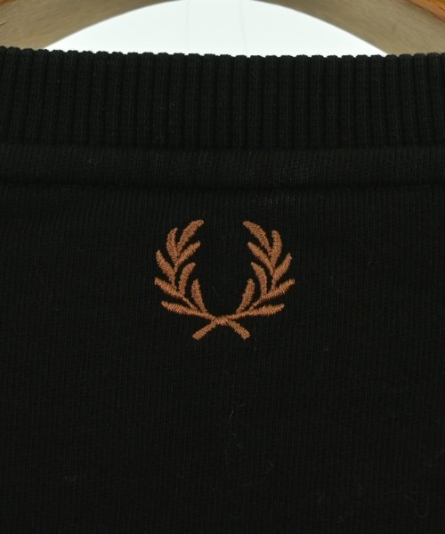 FRED PERRY（フレッドペリー）スウェット 黒 サイズ:10(M位) レディース/2200647976029