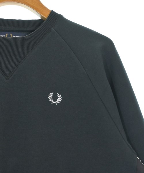 FRED PERRY（フレッドペリー）スウェット 黒 サイズ:38(M位) レディース/2200653863016