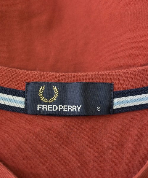 FRED PERRY（フレッドペリー）Tシャツ・カットソー 赤 サイズ:S レディース/2200729262033