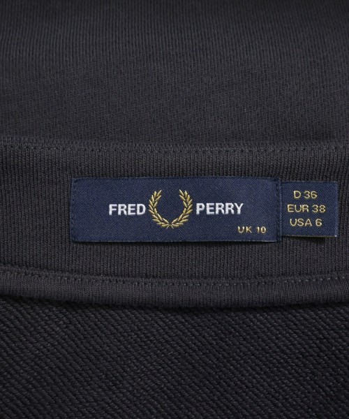 FRED PERRY（フレッドペリー）スウェット 黒 サイズ:38(M位) レディース/2200702598319