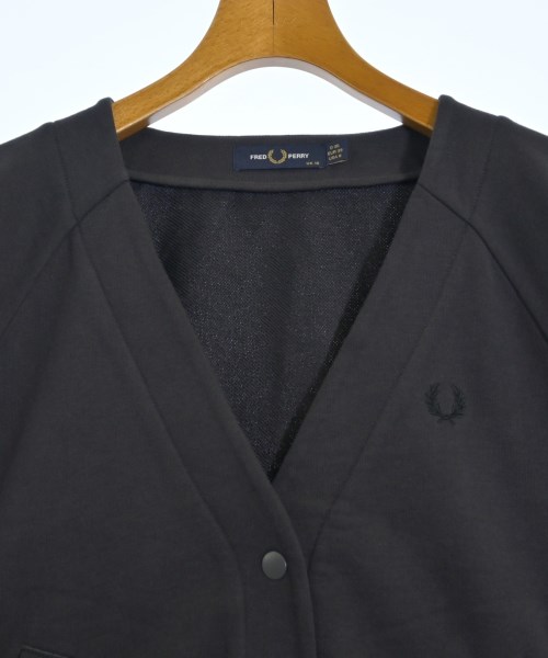 FRED PERRY（フレッドペリー）スウェット 黒 サイズ:38(M位) レディース/2200702598319