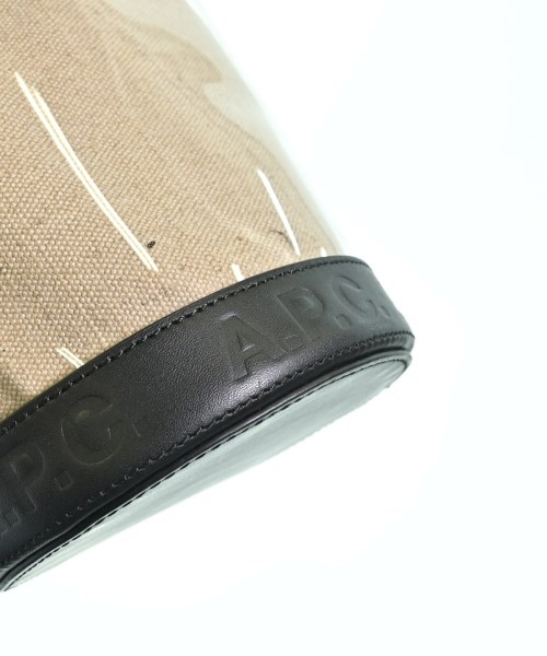 A.P.C.（アーペーセー）ショルダーバッグ その他（柄物・カラフル） サイズ:- レディース/2200690841190