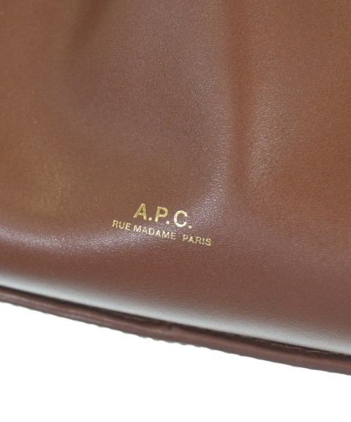 A.P.C.（アーペーセー）ショルダーバッグ 茶 サイズ:- レディース/2200694043118