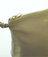 A.P.C.（アーペーセー）その他 ベージュ サイズ:- レディース/2200655988021