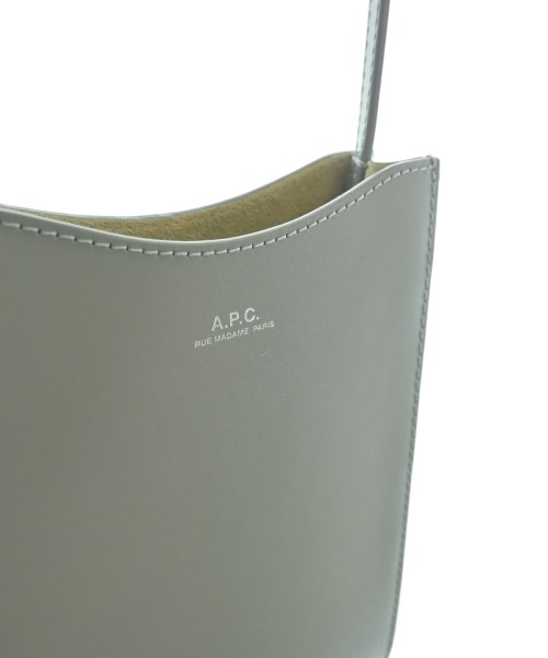 A.P.C.（アーペーセー）ショルダーバッグ グレー サイズ:- レディース/2200660040028
